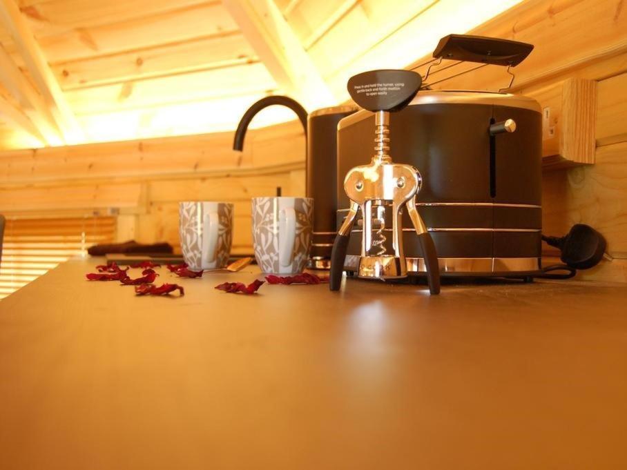 Romantic Rural Retreats Crewkerne Bagian luar foto